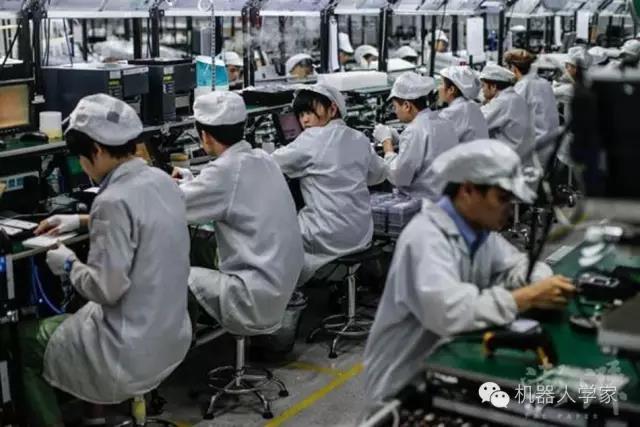 5-10年內(nèi)智能工業(yè)機器人將幫助中國直面人口危機
