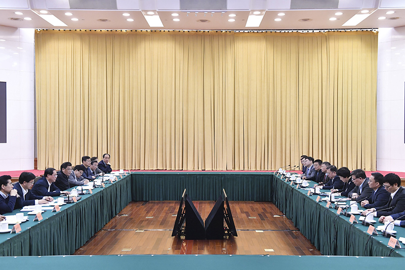 浙江省委書記親臨創(chuàng)新創(chuàng)業(yè)座談會,梅卡曼德CEO受邀出席 浙江省委書記親臨創(chuàng)新創(chuàng)業(yè)座談會,梅卡曼德CEO受邀出席